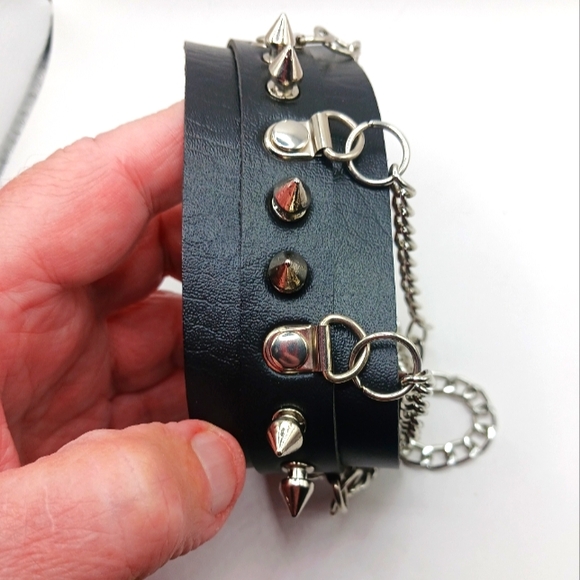 Gothic Spiked and  Chains Necklace-Choker  Leather-Black-New - Picture 9 of 10